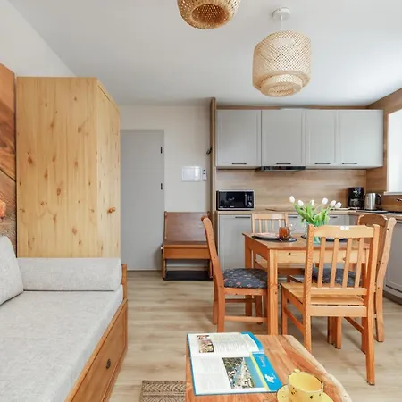 Marina & Amber With Garden By Renters Apartment