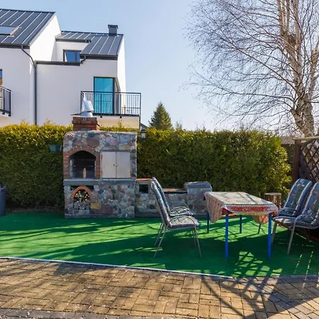 Marina & Amber With Garden By Renters Appartement Grzybowo (West Pomeranian)