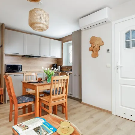 Marina & Amber With Garden By Renters Appartement