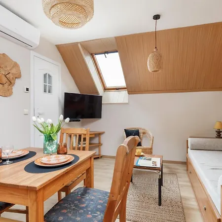 Marina & Amber With Garden By Renters Appartement *